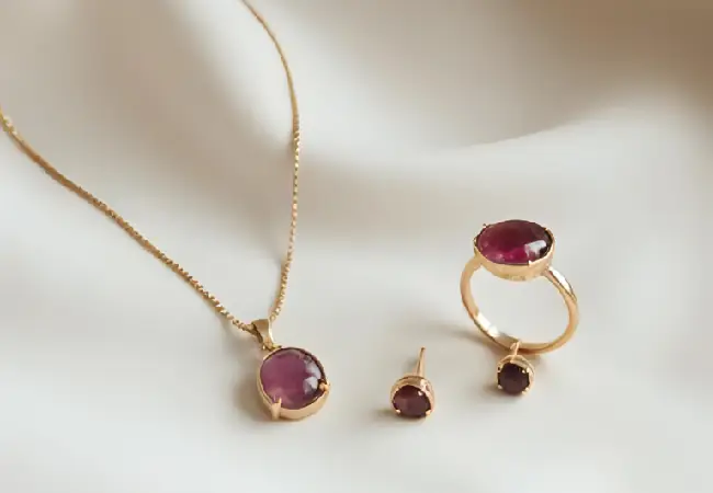 SHOW JEWELLERY IMAGE